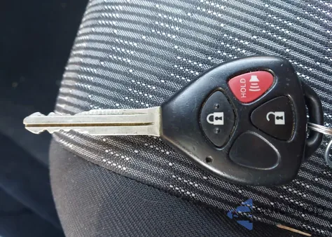 2015 Toyota Yaris Le z USA, uszkodzony, nr VIN VNKKTUD35FA020766